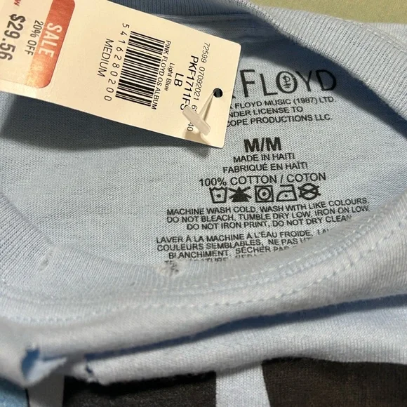 NWT Women’s Pink Floyd Distressed Tee Shirt. Size Medium. - Picture 5 of 5
